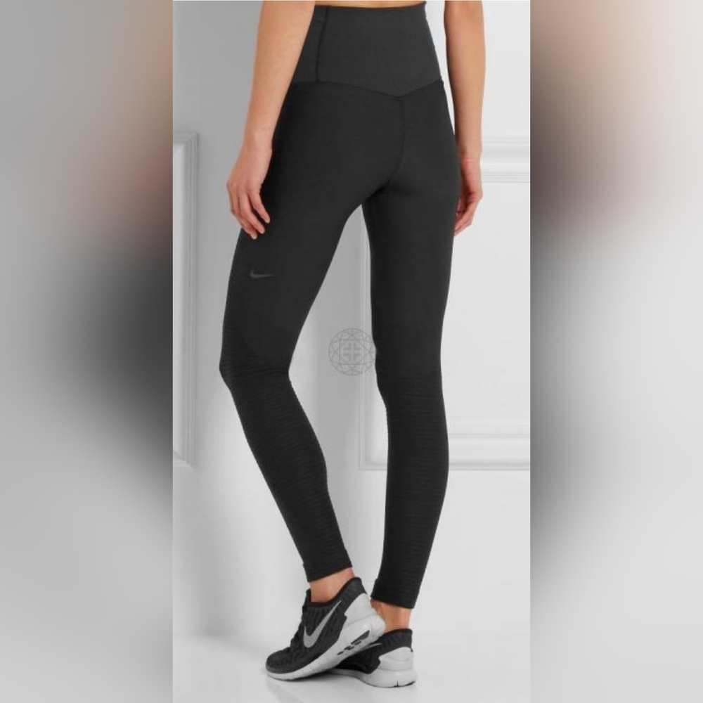 Nike Gray Dri-FIT Zoned Sculpt Tight Leggings 